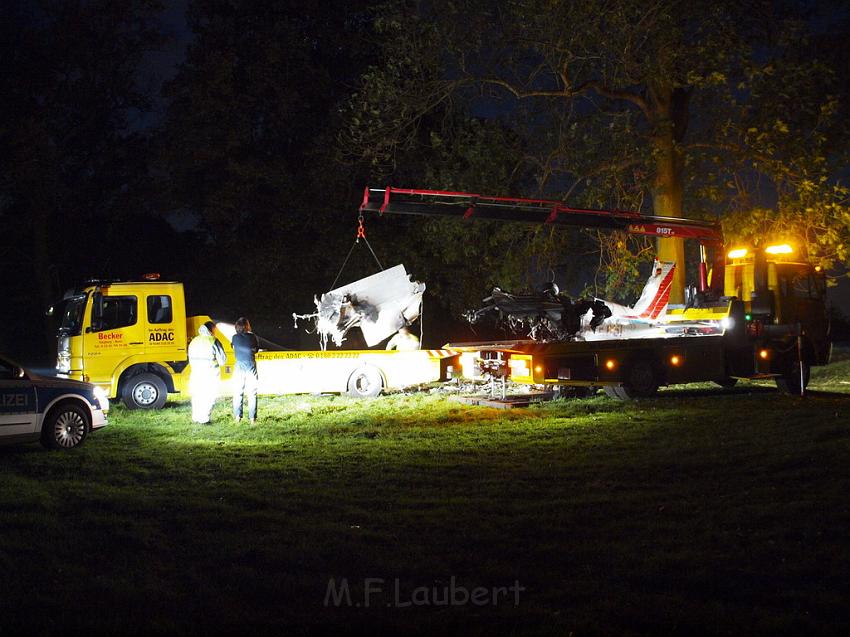 Kleinflugzeug abgestuerzt Sankt Augustin Meindorf P359.JPG